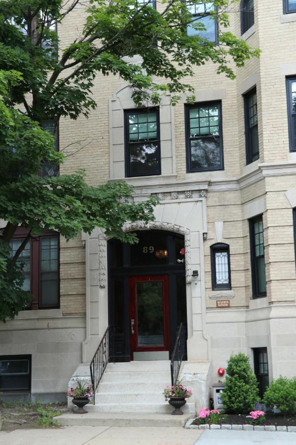 A Stylish Stay W/ A Queen Bed, Heated Floors.. #37 Brookline Exterior foto